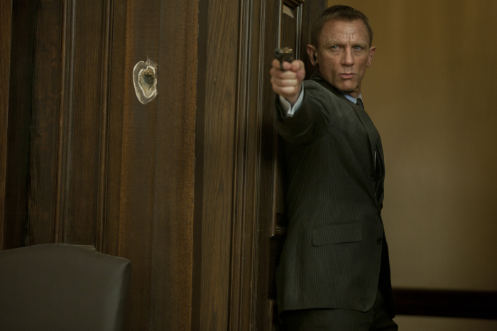 Daniel Craig ist zurück im Dienste ihrer Majestät (Bildquelle: Sony Pictures)