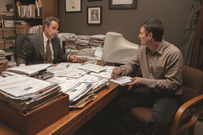 Anwalt Mitch liefert Michael unglaubliche Informationen (© Paramount Pictures)